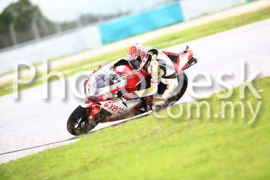 01_101030_01350_RevClub