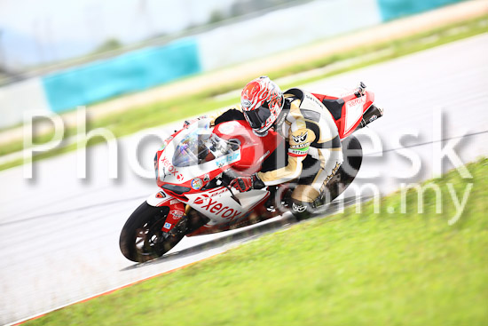 01_101030_01351_RevClub