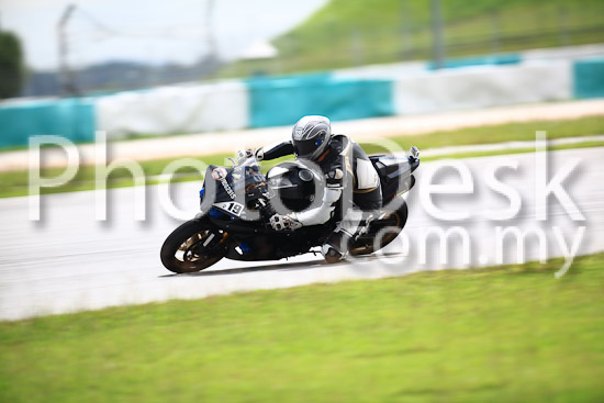 01_101030_01366_RevClub