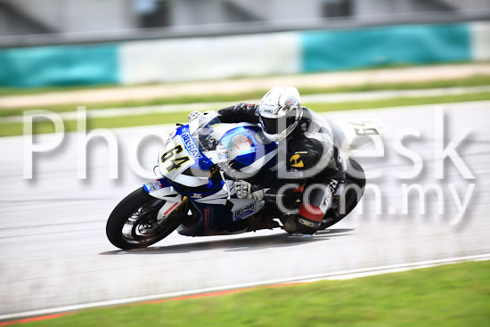 01_101030_01370_RevClub