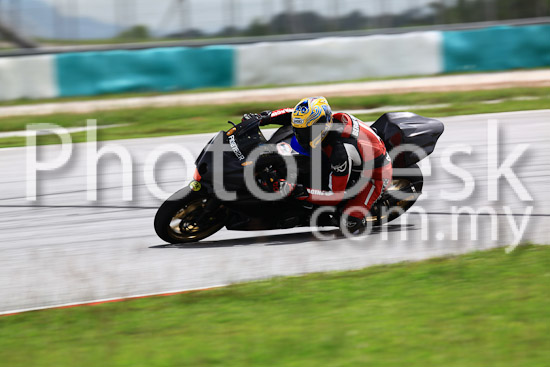 01_101030_01396_RevClub