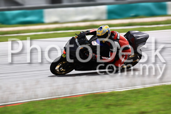 01_101030_01397_RevClub