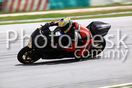 01_101030_01399_RevClub